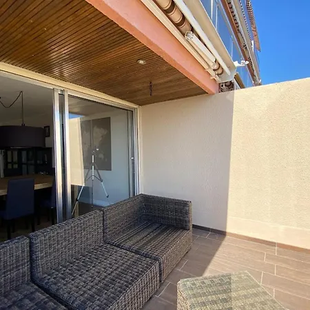 Beautiful 2br With Ac And Terrace Overlooking Ajaccios Bay Welkeys Apartmán Ajaccio (Corsica)