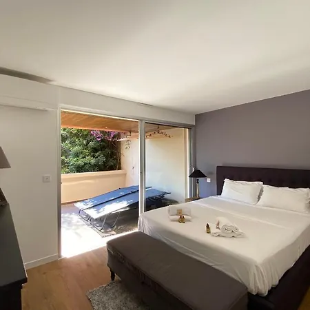 Apartmán Beautiful 2br With Ac And Terrace Overlooking Ajaccios Bay Welkeys *