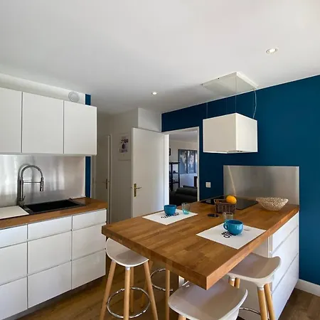 Beautiful 2br With Ac And Terrace Overlooking Ajaccios Bay Welkeys *